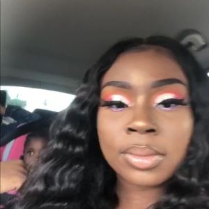 Meet your Posher, Maya